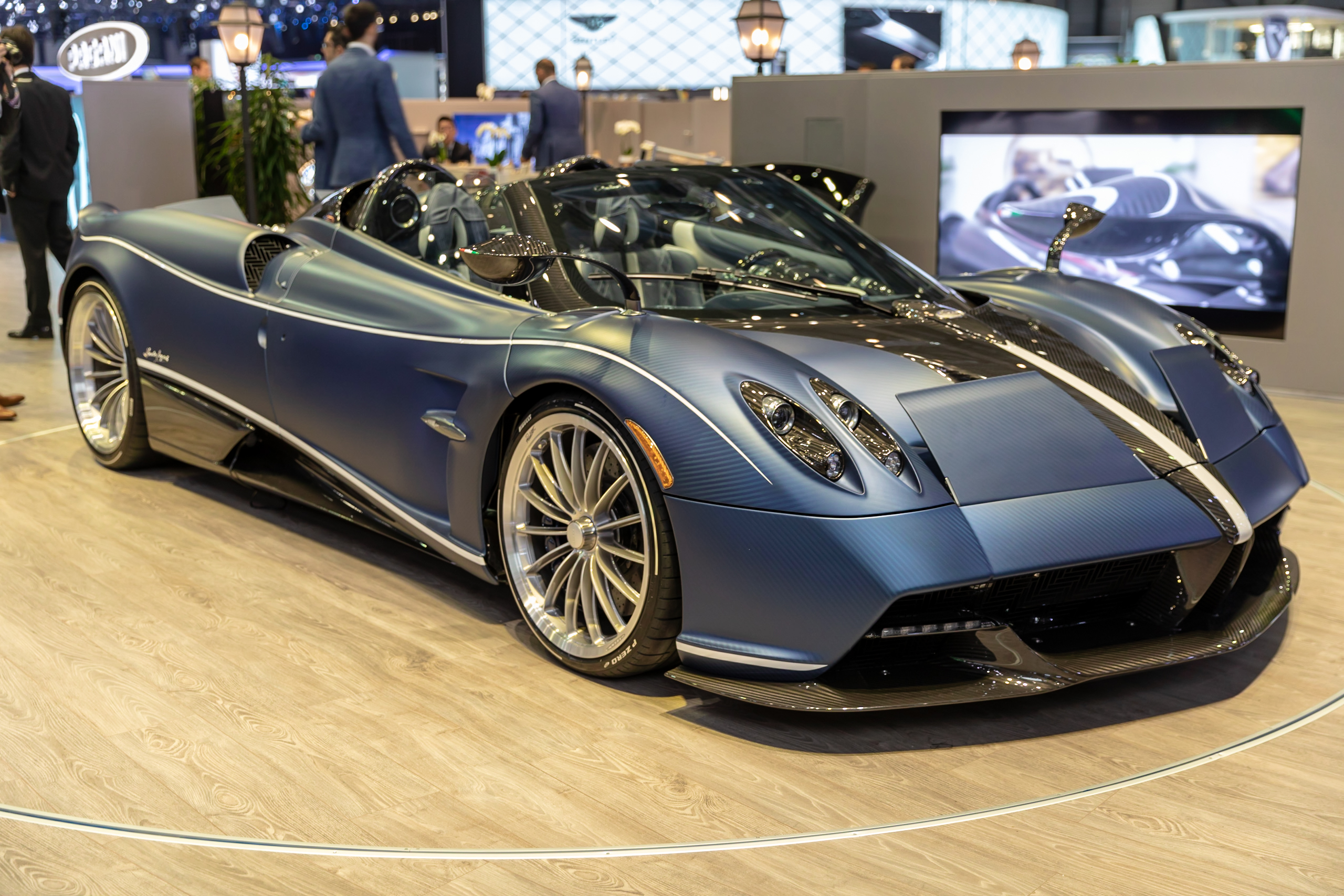 シンガポール詐欺 Pagani Huayra 保有物